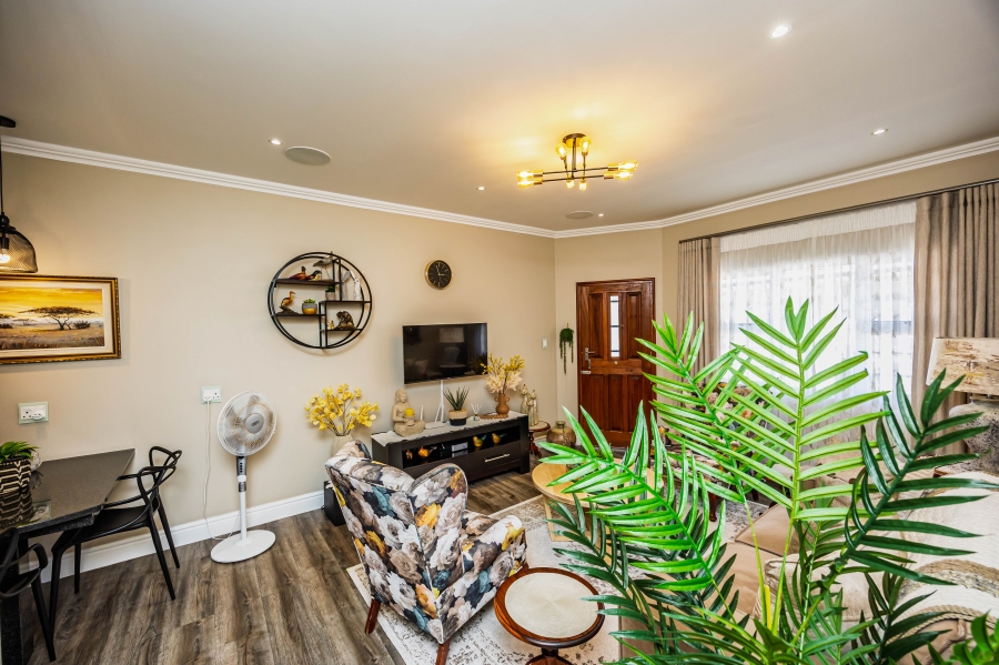 2 Bedroom Property for Sale in Beacon Bay Eastern Cape